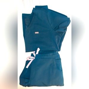 Figs Womens Scrubs - Caribbean Blue